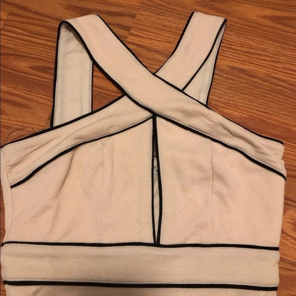 Mini dress - Picture 2 of 3